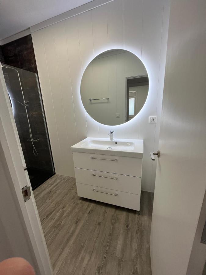 Apartamento En La Playa. Free Parking. Free Wifi L' Escala Bagian luar foto